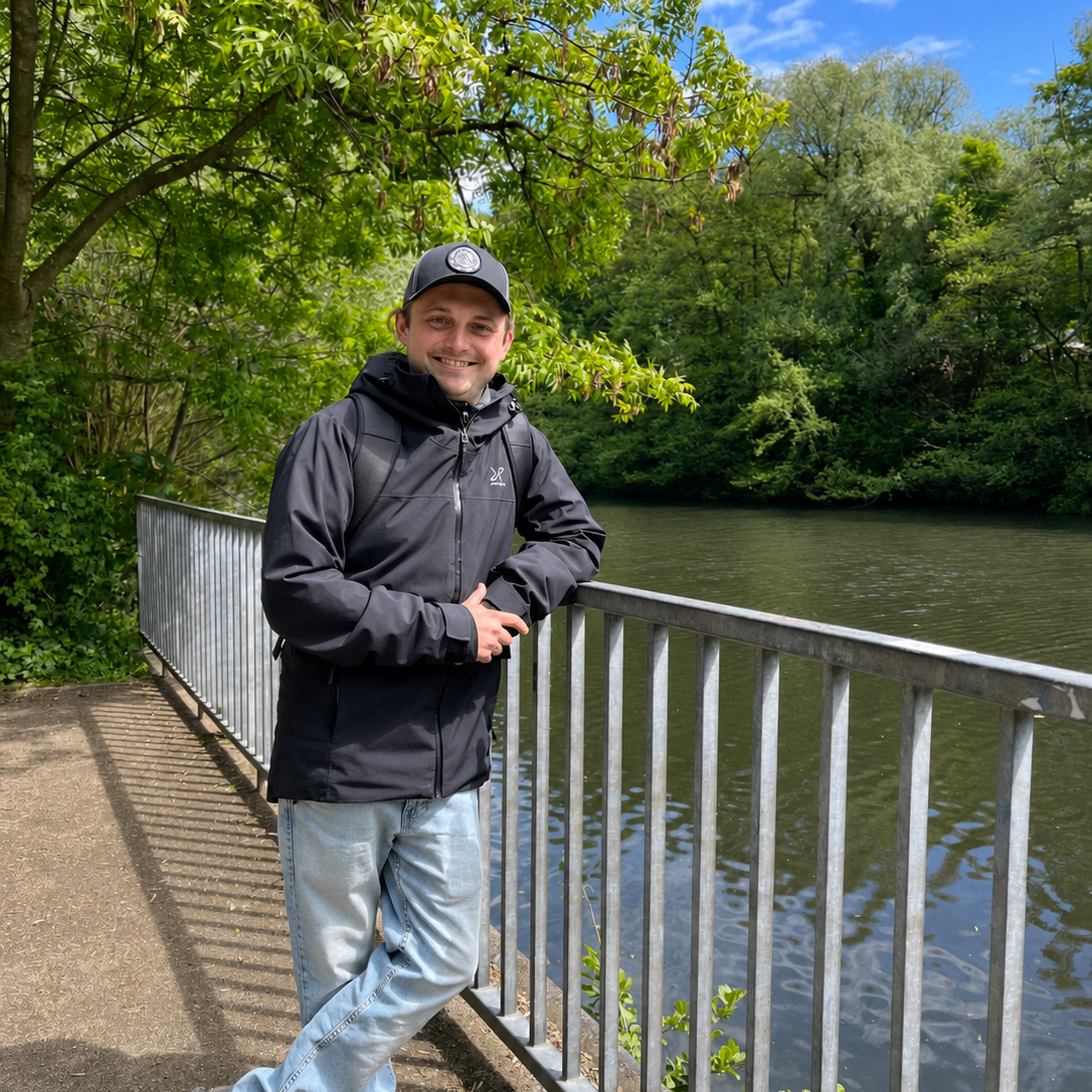 Ihr Experte für Energieeffizienz: Jannik Voss Ihr Energieberater für Mölln und Umgebung: Jannik Voss berät Sie zu KfW-Förderung, Neubau und energetischer Sanierung.